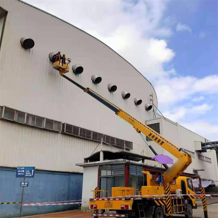 顺庆高空作业车出租服务：专业广告牌安装解决方案