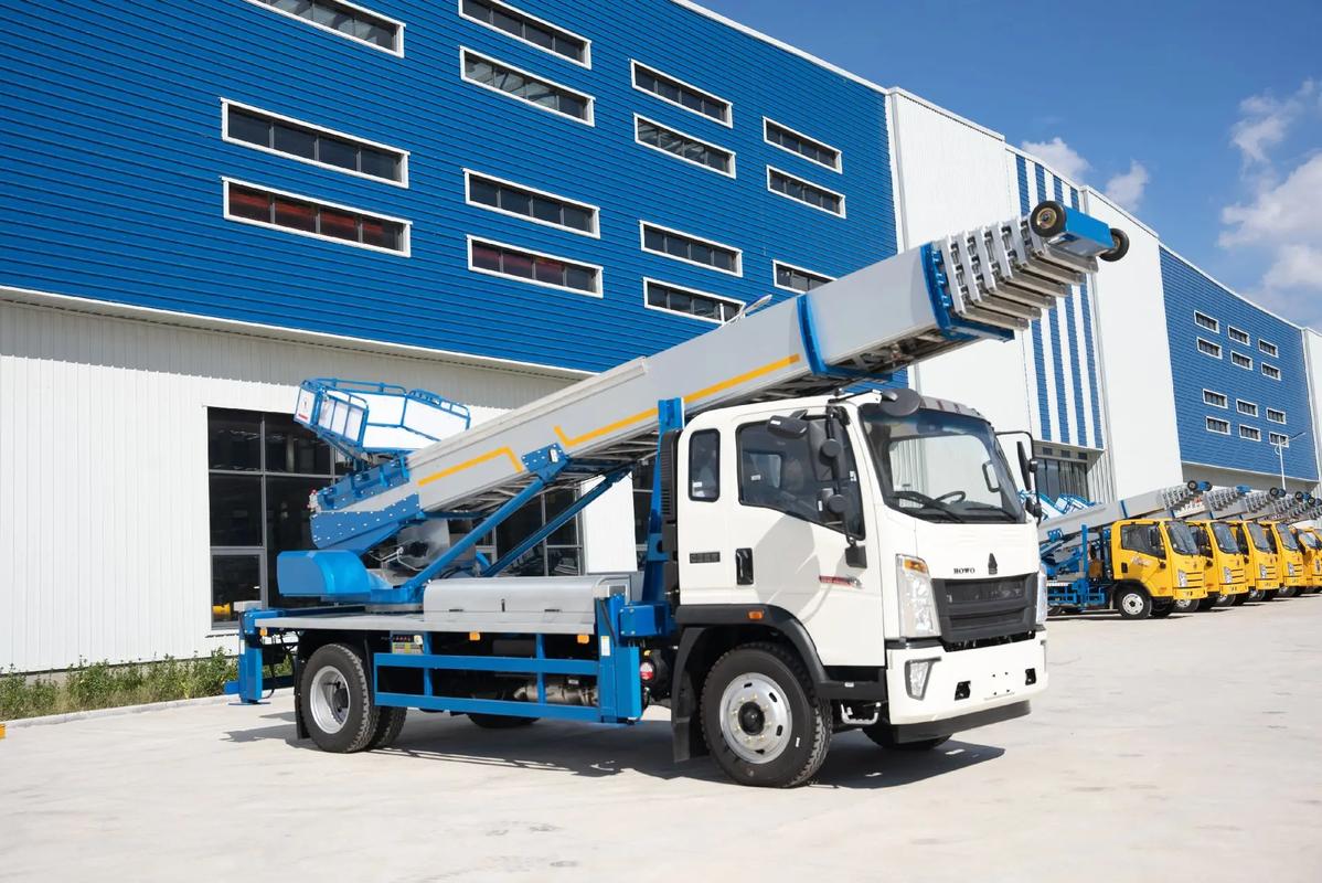 顺庆出租云梯车高空作业车 建筑垃圾搬运